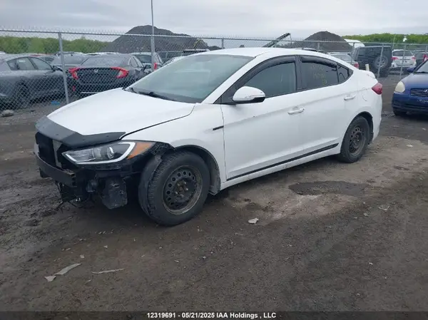 KMHD84LF8HU140590 2017 HYUNDAI ELANTRA - Image 2
