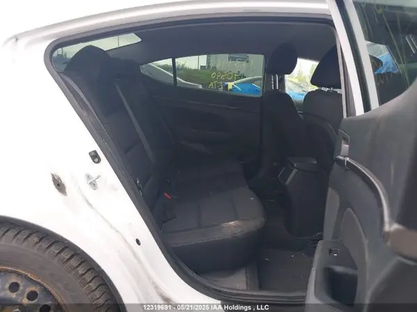KMHD84LF8HU140590 2017 HYUNDAI ELANTRA - Image 8