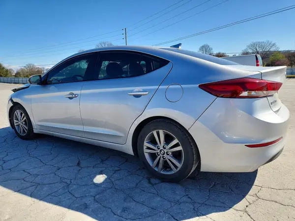 KMHD84LF8HU146972 2017 HYUNDAI ELANTRA - Image 2