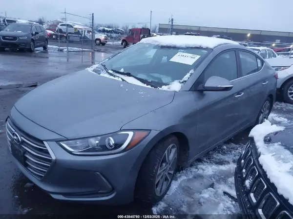 KMHD84LF8HU151346 2017 HYUNDAI ELANTRA - Image 2