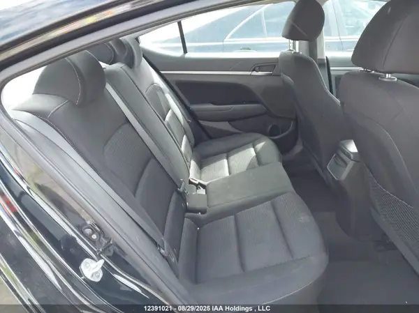 KMHD84LF8HU157194 2017 HYUNDAI ELANTRA - Image 8