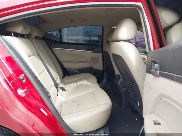 KMHD84LF8HU165974 2017 HYUNDAI ELANTRA - Image 8