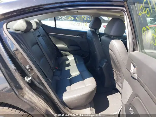 KMHD84LF8HU170589 2017 HYUNDAI ELANTRA - Image 8