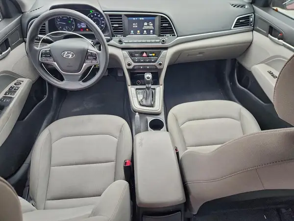 KMHD84LF8HU171676 2017 HYUNDAI ELANTRA - Image 8