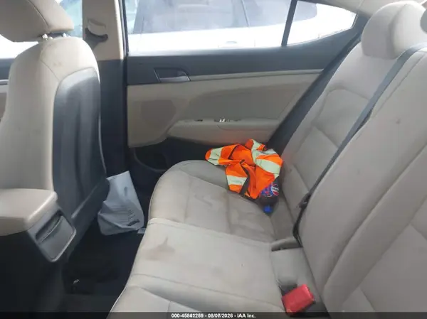 KMHD84LF8HU176263 2017 HYUNDAI ELANTRA - Image 8