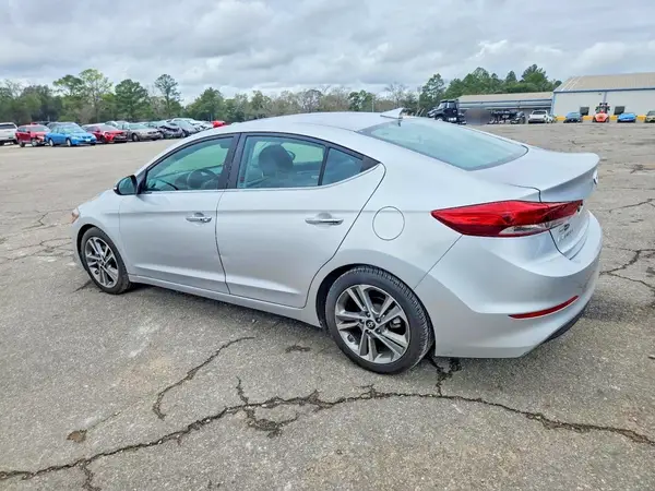 KMHD84LF8HU179731 2017 HYUNDAI ELANTRA - Image 2