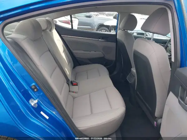 KMHD84LF8HU192690 2017 HYUNDAI ELANTRA - Image 8