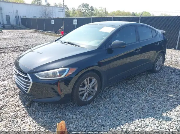 KMHD84LF8HU206040 2017 HYUNDAI ELANTRA - Image 2