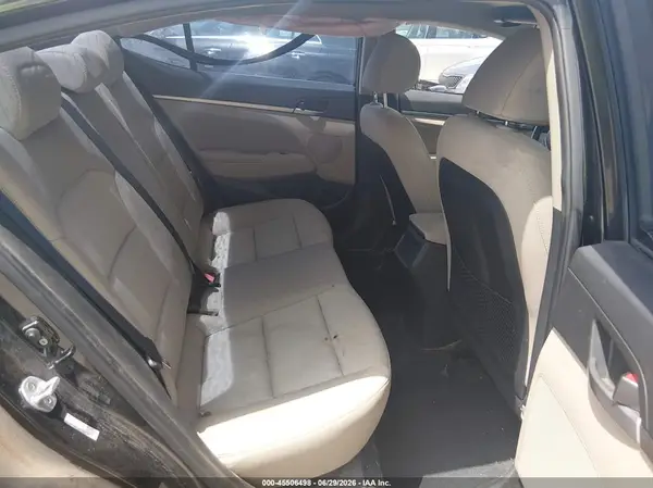 KMHD84LF8HU206281 2017 HYUNDAI ELANTRA - Image 8