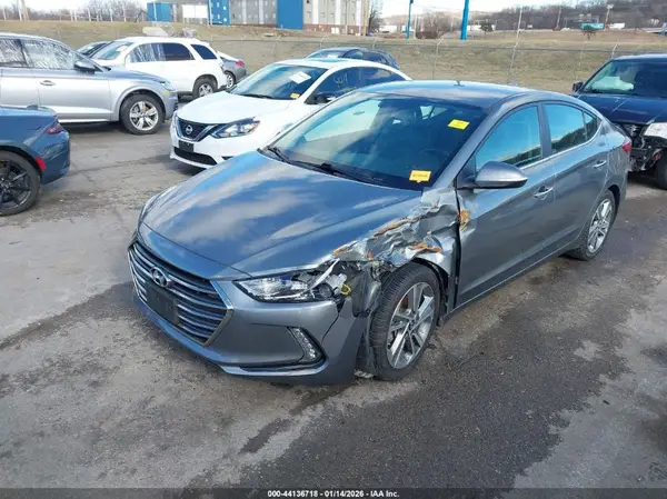 KMHD84LF8HU212288 2017 HYUNDAI ELANTRA - Image 2