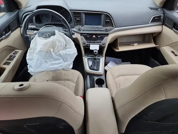KMHD84LF8HU225591 2017 HYUNDAI ELANTRA - Image 8