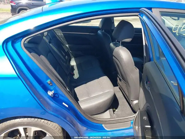 KMHD84LF8HU226630 2017 HYUNDAI ELANTRA - Image 8