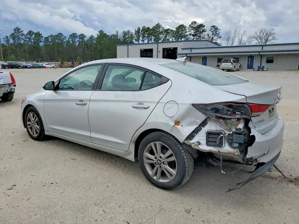 KMHD84LF8HU237384 2017 HYUNDAI ELANTRA - Image 2