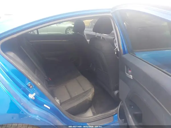 KMHD84LF8HU253195 2017 HYUNDAI ELANTRA - Image 8
