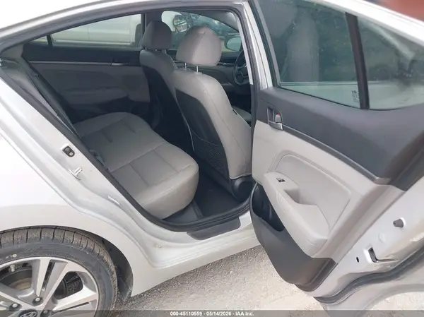 KMHD84LF8HU260017 2017 HYUNDAI ELANTRA - Image 8