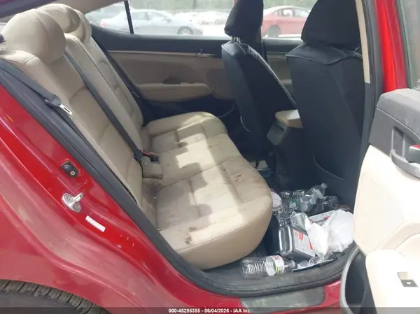 KMHD84LF8HU281918 2017 HYUNDAI ELANTRA - Image 8