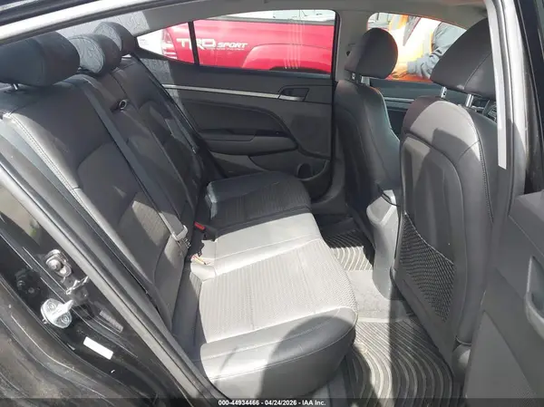 KMHD84LF8HU286696 2017 HYUNDAI ELANTRA - Image 8