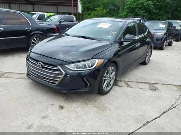 KMHD84LF8HU317946 2017 HYUNDAI ELANTRA - Image 2
