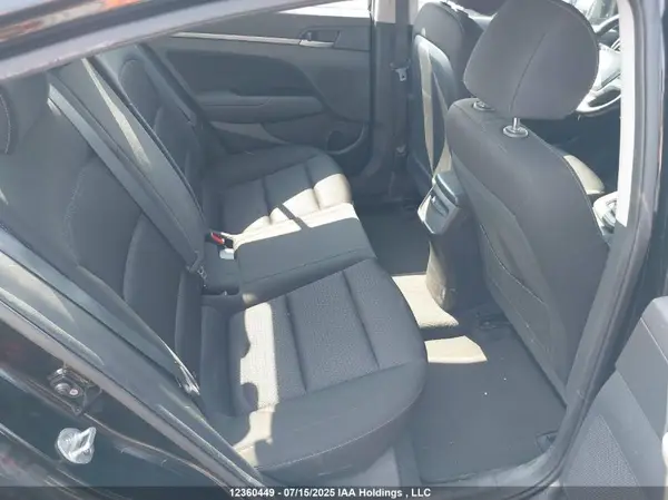 KMHD84LF8HU324461 2017 HYUNDAI ELANTRA - Image 8