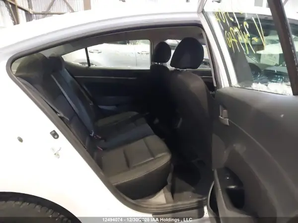 KMHD84LF8HU343740 2017 HYUNDAI ELANTRA - Image 8