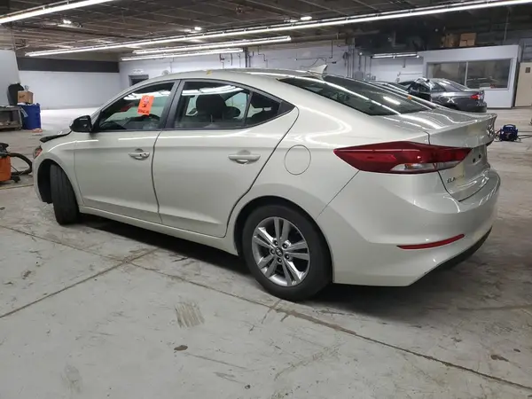 KMHD84LF8HU351028 2017 HYUNDAI ELANTRA - Image 2