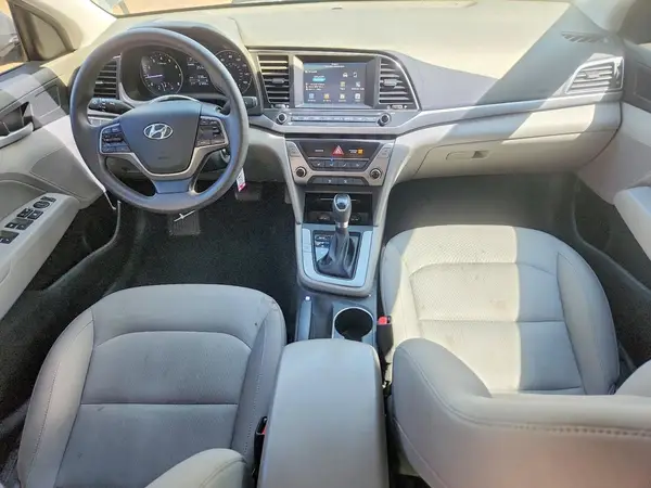 KMHD84LF8HU385454 2017 HYUNDAI ELANTRA - Image 8