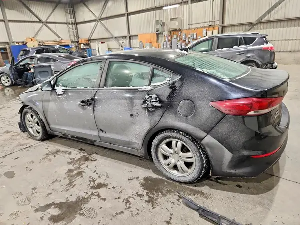 KMHD84LF8HU399189 2017 HYUNDAI ELANTRA - Image 2