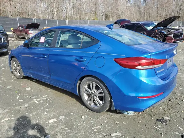 KMHD84LF8HU401782 2017 HYUNDAI ELANTRA - Image 2