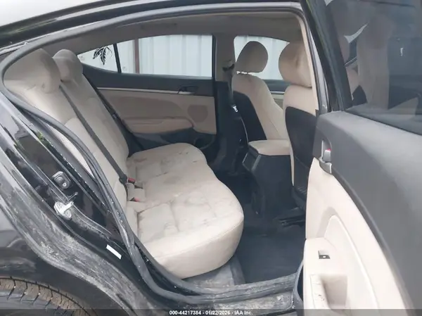 KMHD84LF8HU412779 2017 HYUNDAI ELANTRA - Image 8