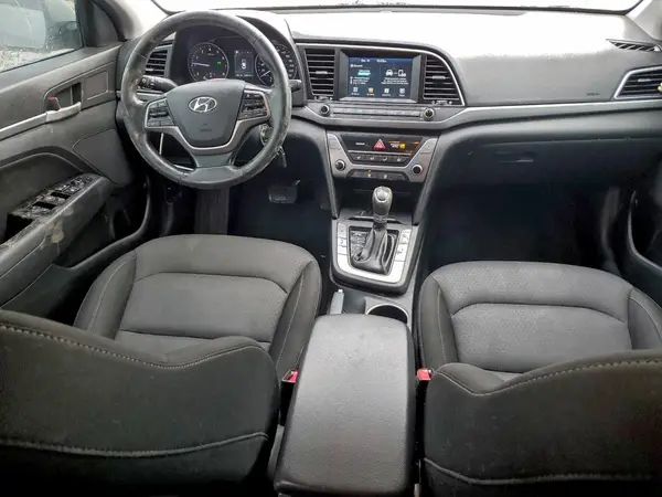 KMHD84LF8HU420087 2017 HYUNDAI ELANTRA - Image 8
