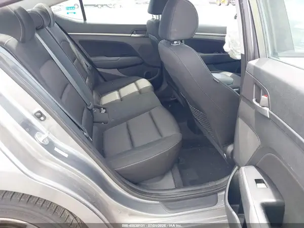 KMHD84LF8HU425256 2017 HYUNDAI ELANTRA - Image 8