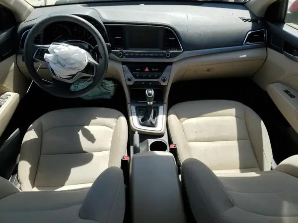 KMHD84LF8HU425421 2017 HYUNDAI ELANTRA - Image 8