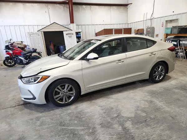 KMHD84LF8HU425578 2017 HYUNDAI ELANTRA - Image 1