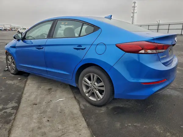 KMHD84LF8HU429307 2017 HYUNDAI ELANTRA - Image 2