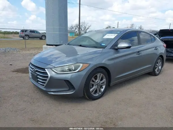 KMHD84LF8J4452687 2018 HYUNDAI ELANTRA - Image 2