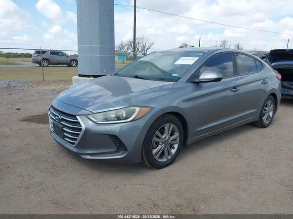 KMHD84LF8JU452687 2018 HYUNDAI ELANTRA - Image 2