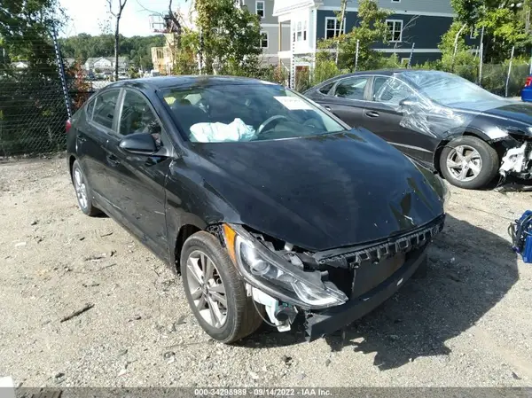 KMHD84LF8JU465939 2018 HYUNDAI ELANTRA - Image 1