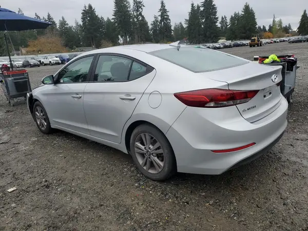 KMHD84LF8JU475564 2018 HYUNDAI ELANTRA - Image 2