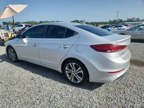 KMHD84LF8JU491957 2018 HYUNDAI ELANTRA - Image 2