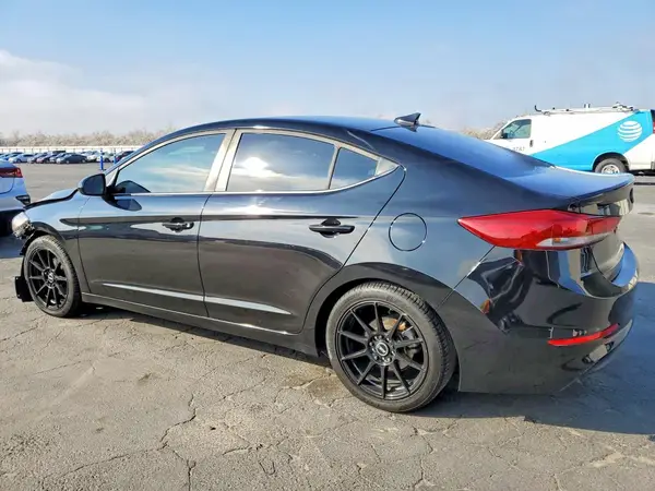 KMHD84LF8JU492123 2018 HYUNDAI ELANTRA - Image 2
