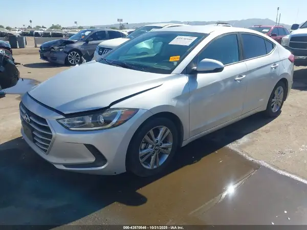 KMHD84LF8JU493465 2018 HYUNDAI ELANTRA - Image 2