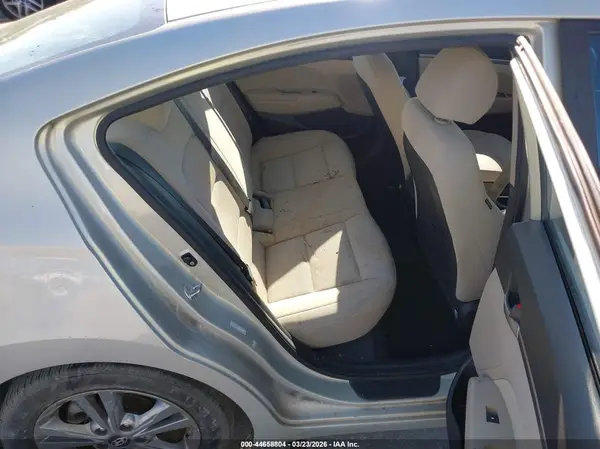 KMHD84LF8JU499217 2018 HYUNDAI ELANTRA - Image 8