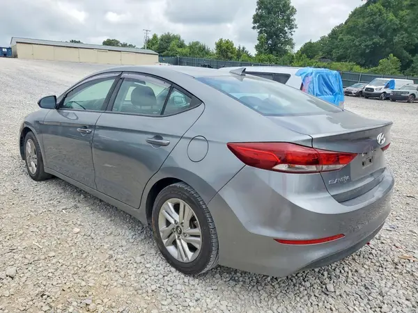 KMHD84LF8JU499282 2018 HYUNDAI ELANTRA - Image 2