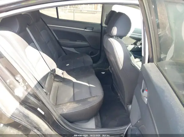 KMHD84LF8JU503069 2018 HYUNDAI ELANTRA - Image 8