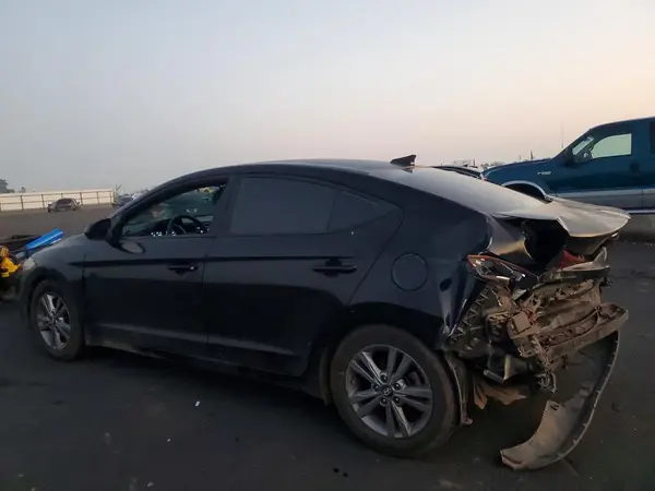KMHD84LF8JU514489 2018 HYUNDAI ELANTRA - Image 2