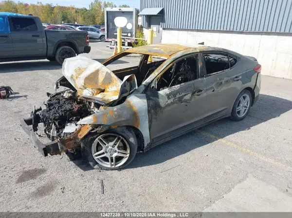 KMHD84LF8JU517733 2018 HYUNDAI ELANTRA - Image 2
