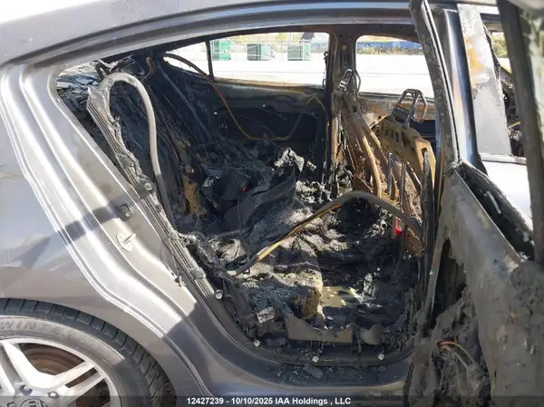 KMHD84LF8JU517733 2018 HYUNDAI ELANTRA - Image 8
