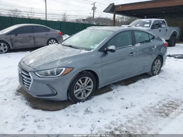KMHD84LF8JU518865 2018 HYUNDAI ELANTRA - Image 2