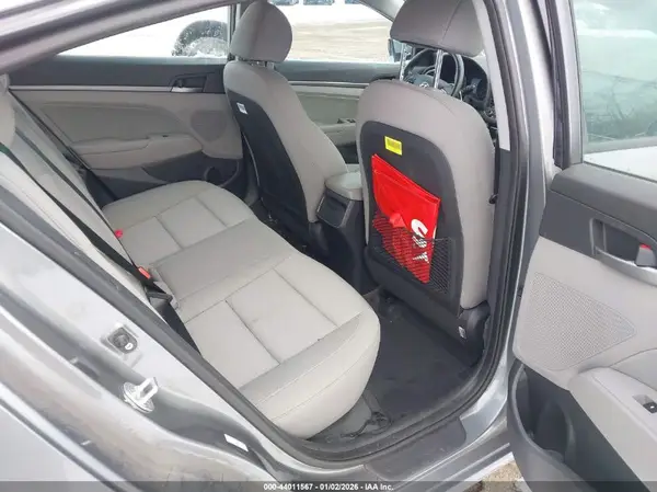 KMHD84LF8JU518865 2018 HYUNDAI ELANTRA - Image 8