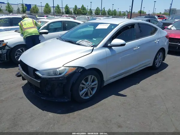 KMHD84LF8JU523323 2018 HYUNDAI ELANTRA - Image 2